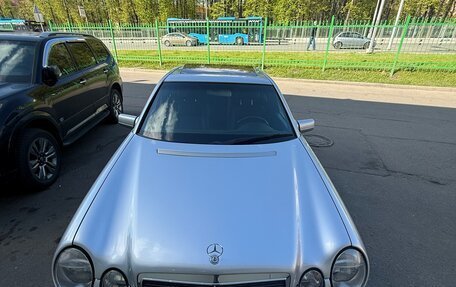Mercedes-Benz E-Класс, 1998 год, 1 650 000 рублей, 4 фотография