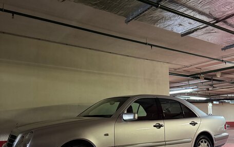 Mercedes-Benz E-Класс, 1998 год, 1 650 000 рублей, 13 фотография