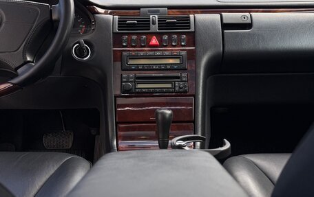 Mercedes-Benz E-Класс, 1998 год, 1 650 000 рублей, 15 фотография