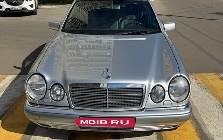 Mercedes-Benz E-Класс, 1998 год, 1 650 000 рублей, 3 фотография