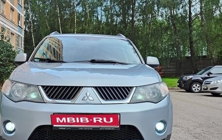 Mitsubishi Outlander III рестайлинг 3, 2008 год, 985 000 рублей, 1 фотография