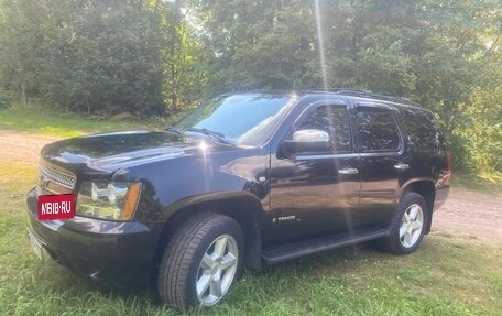 Chevrolet Tahoe III, 2008 год, 1 800 000 рублей, 1 фотография