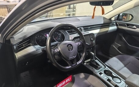 Volkswagen Passat B8 рестайлинг, 2017 год, 2 450 000 рублей, 17 фотография
