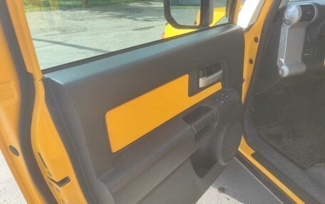 Toyota FJ Cruiser, 2008 год, 2 780 000 рублей, 24 фотография