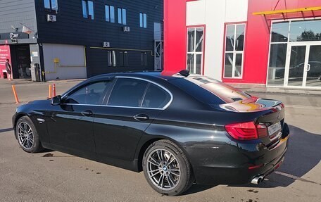 BMW 5 серия, 2012 год, 3 100 000 рублей, 3 фотография