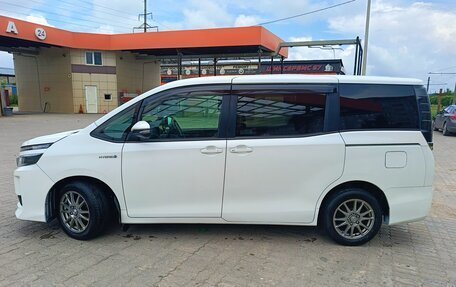 Toyota Voxy III, 2014 год, 1 790 000 рублей, 6 фотография