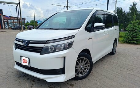 Toyota Voxy III, 2014 год, 1 790 000 рублей, 14 фотография