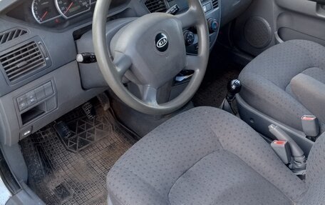 KIA Carens I (RS), 2006 год, 550 000 рублей, 6 фотография