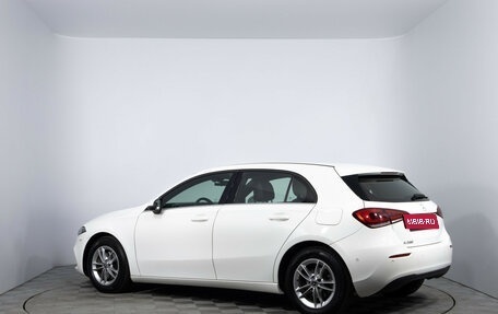 Mercedes-Benz A-Класс, 2018 год, 2 390 000 рублей, 7 фотография