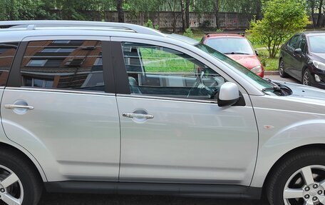 Mitsubishi Outlander III рестайлинг 3, 2008 год, 985 000 рублей, 3 фотография