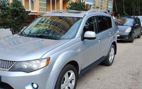 Mitsubishi Outlander III рестайлинг 3, 2008 год, 985 000 рублей, 8 фотография