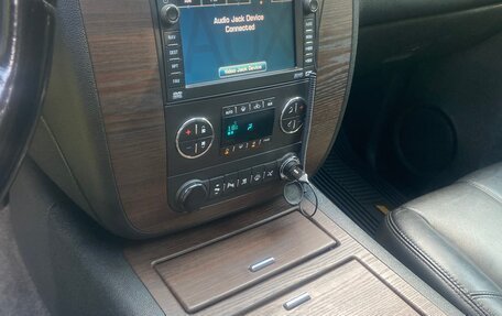 Chevrolet Tahoe III, 2008 год, 1 800 000 рублей, 11 фотография