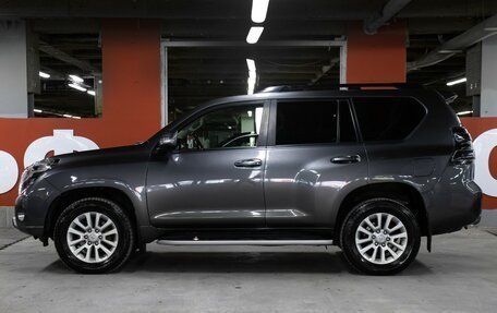 Toyota Land Cruiser Prado 150 рестайлинг 2, 2015 год, 3 298 000 рублей, 8 фотография