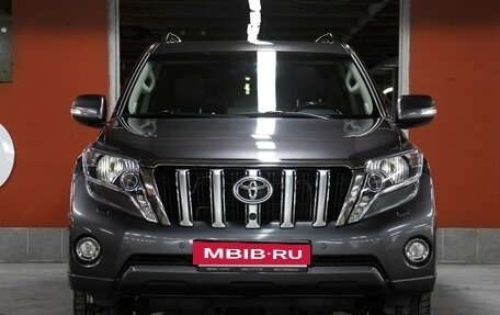Toyota Land Cruiser Prado 150 рестайлинг 2, 2015 год, 3 298 000 рублей, 2 фотография
