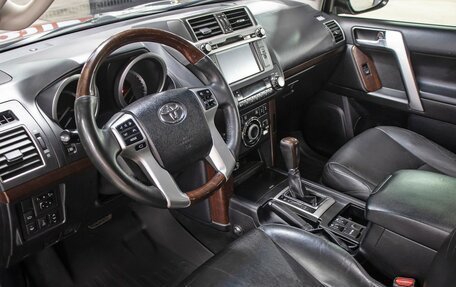 Toyota Land Cruiser Prado 150 рестайлинг 2, 2015 год, 3 298 000 рублей, 17 фотография
