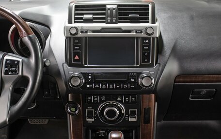 Toyota Land Cruiser Prado 150 рестайлинг 2, 2015 год, 3 298 000 рублей, 16 фотография