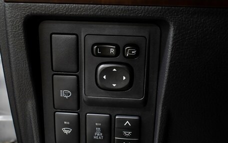 Toyota Land Cruiser Prado 150 рестайлинг 2, 2015 год, 3 298 000 рублей, 24 фотография