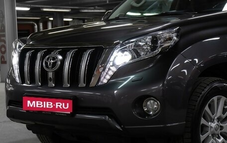 Toyota Land Cruiser Prado 150 рестайлинг 2, 2015 год, 3 298 000 рублей, 23 фотография