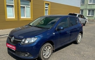 Renault Sandero II рестайлинг, 2015 год, 749 000 рублей, 1 фотография