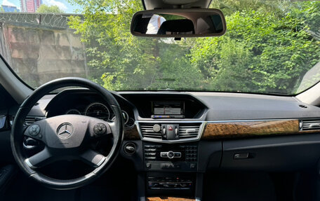 Mercedes-Benz E-Класс, 2012 год, 1 400 000 рублей, 4 фотография