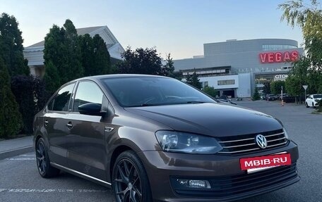 Volkswagen Polo VI (EU Market), 2017 год, 1 300 000 рублей, 2 фотография