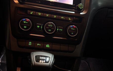 Skoda Yeti I рестайлинг, 2015 год, 1 850 000 рублей, 22 фотография