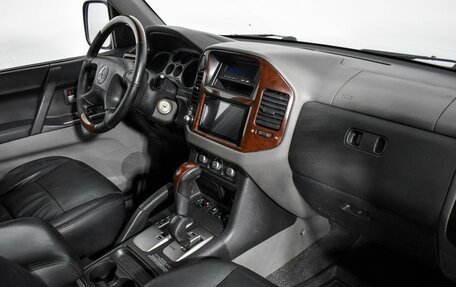 Mitsubishi Pajero III рестайлинг, 2005 год, 757 000 рублей, 12 фотография