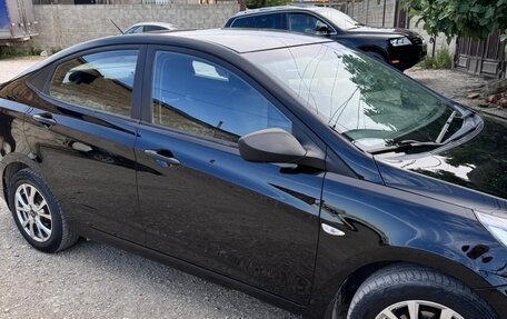Hyundai Solaris II рестайлинг, 2013 год, 770 000 рублей, 4 фотография