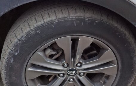 Hyundai Santa Fe III рестайлинг, 2013 год, 1 550 000 рублей, 3 фотография
