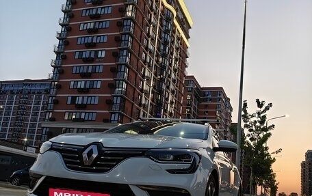 Renault Megane IV, 2016 год, 1 890 000 рублей, 2 фотография