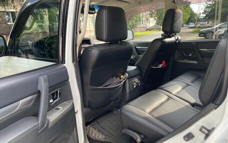 Mitsubishi Pajero IV, 2013 год, 2 500 000 рублей, 12 фотография