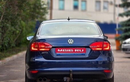 Volkswagen Jetta VI, 2013 год, 950 000 рублей, 4 фотография