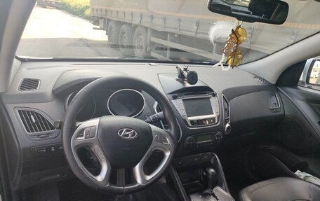 Hyundai ix35 I рестайлинг, 2012 год, 870 000 рублей, 4 фотография