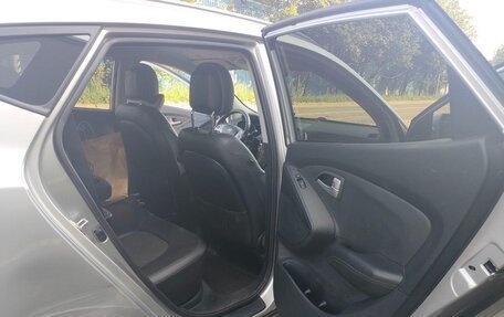 Hyundai ix35 I рестайлинг, 2012 год, 870 000 рублей, 10 фотография