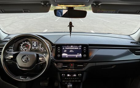 Skoda Rapid II, 2021 год, 1 600 000 рублей, 10 фотография