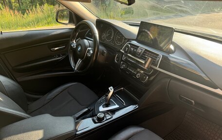BMW 3 серия, 2018 год, 2 299 000 рублей, 11 фотография