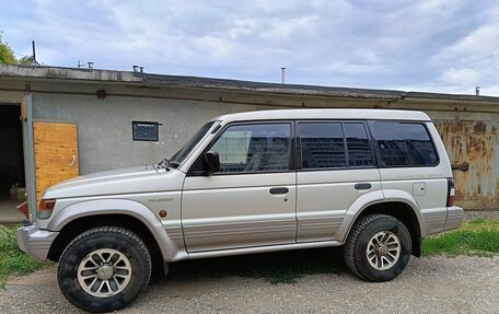 Mitsubishi Pajero III рестайлинг, 1995 год, 680 000 рублей, 1 фотография