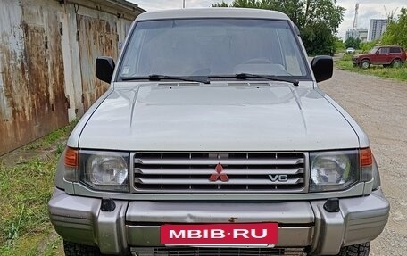Mitsubishi Pajero III рестайлинг, 1995 год, 680 000 рублей, 2 фотография