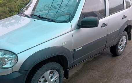 Chevrolet Niva I рестайлинг, 2011 год, 410 000 рублей, 2 фотография