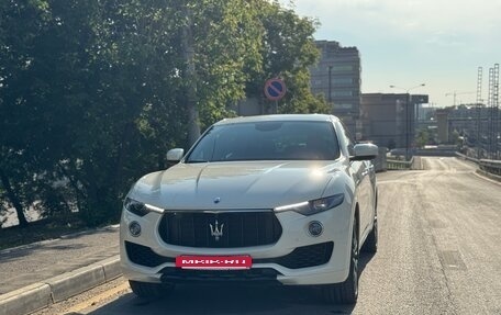 Maserati Levante I, 2016 год, 4 590 000 рублей, 2 фотография
