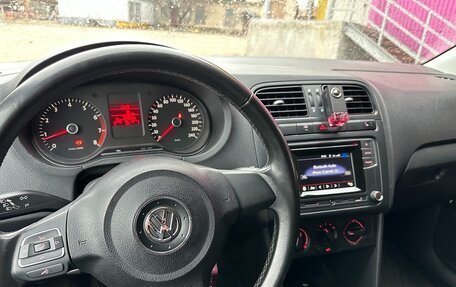 Volkswagen Polo VI (EU Market), 2011 год, 625 000 рублей, 5 фотография