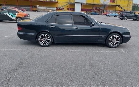 Mercedes-Benz E-Класс, 2001 год, 650 000 рублей, 3 фотография