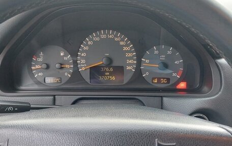 Mercedes-Benz E-Класс, 2001 год, 650 000 рублей, 8 фотография