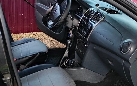 Renault Logan II, 2016 год, 600 000 рублей, 6 фотография