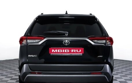 Toyota RAV4, 2019 год, 2 783 000 рублей, 6 фотография