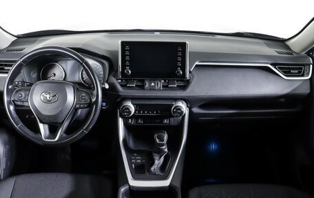 Toyota RAV4, 2019 год, 2 783 000 рублей, 12 фотография