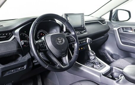 Toyota RAV4, 2019 год, 2 783 000 рублей, 13 фотография