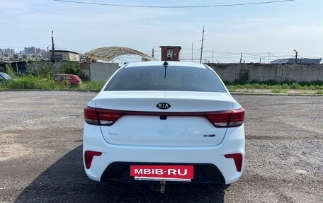 KIA Rio IV, 2018 год, 930 000 рублей, 3 фотография