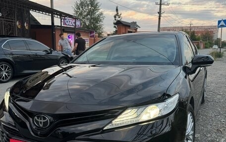 Toyota Camry, 2018 год, 3 200 000 рублей, 8 фотография