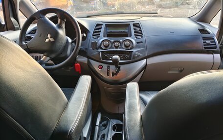 Mitsubishi Grandis, 2006 год, 870 000 рублей, 17 фотография